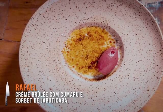 Rafael
Os jurados se decepcionaram com a execução de técnicas na preparação da receita de Rafael e fizeram duras críticas, pois aguardavam a sobremesa com muita expectativa