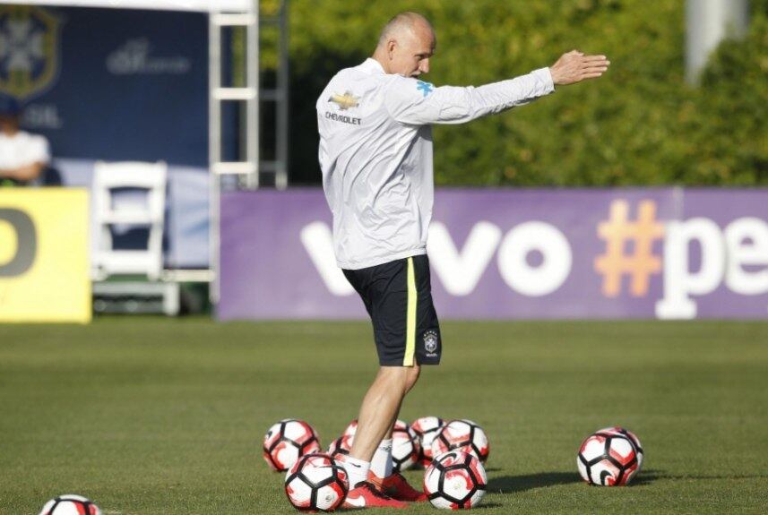 Taffarel - O camisa 1 do tetra atualmente acumula as funções de preparador de goleiros da Seleção Brasileira, além do mesmo cargo no clube turco Galatasaray
(Foto: Rafael Ribeiro / CBF)