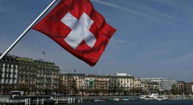 Ladrões assaltaram carro-forte e enviaram dinheiro para o Brasil