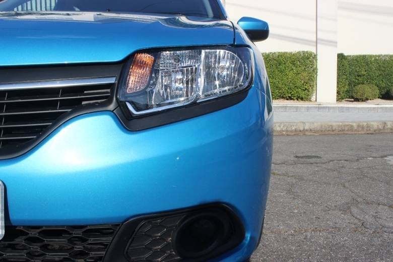 Farol de neblina está indisponível na versão Expression (desde R$ 34.990), mas é de série na Dynamique (R$ 42.390)