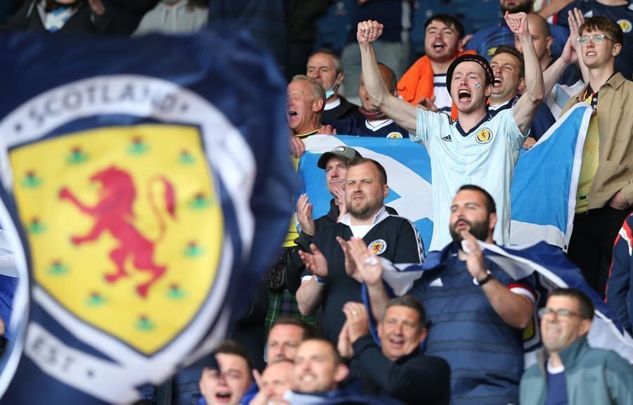 Quase 2 mil casos de covid-19 na Escócia estão ligados a Eurocopa
