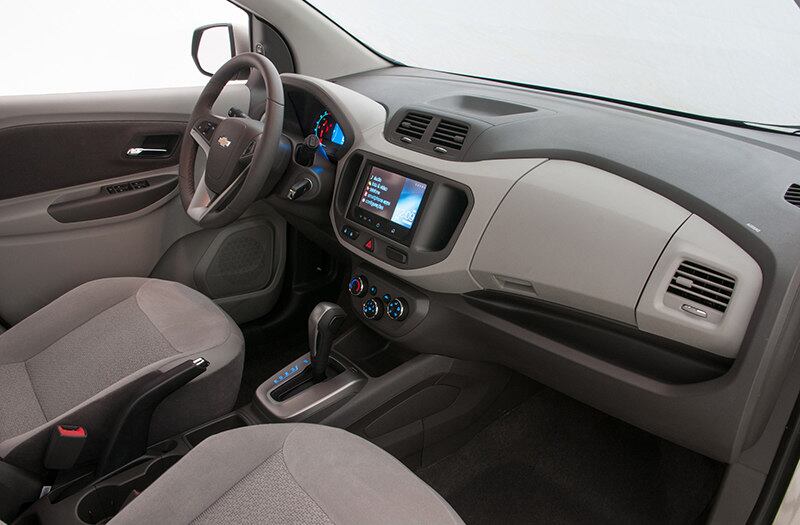 Outra exigência do Supremo foram os bancos de couro 