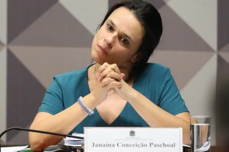 Janaína aproveitou a oportunidade para justificar sua passagem pelo governo FHC