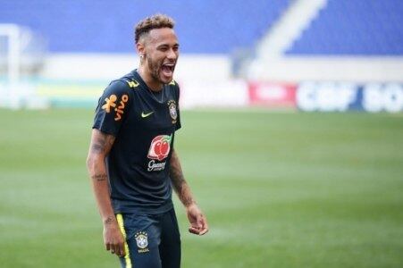 Neymar reina absoluto como dono da camisa 10 do Brasil