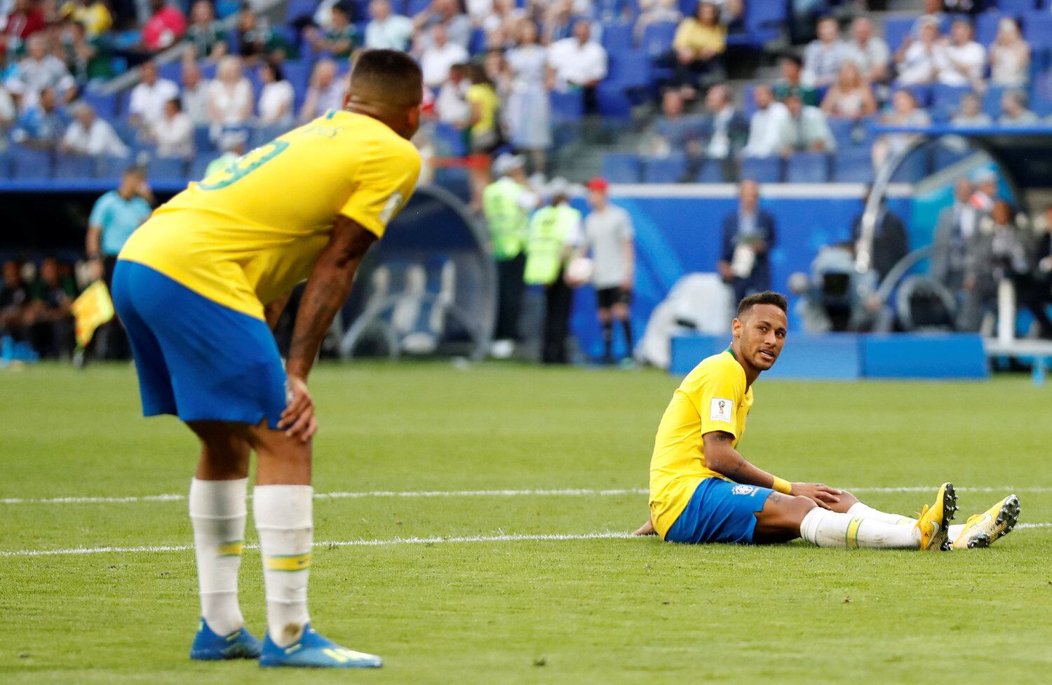 Neymar e Gabriel Jesus foram os que mais erraram passes pelo Brasil

