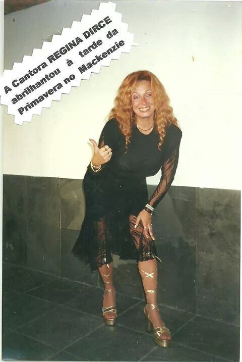 A situação só melhorou quando ela conheceu o segundo marido, o norte-americano James Lorback, de quem ela usa o sobrenome mesmo separada. Em 1978, ela foi morar com o novo marido em Nova York e ficou por lá durante doze anos. No primeiro momento, Latino permaneceu no Brasil com o pai. Apenas em 1984 foi para o país e morou lá durante seis anos.

— Ele considera o padrasto como um pai. Nessa oportunidade de morar no exterior, Latino aprendeu inglês, conheceu outra cultura e, não nego, aprontou muito por lá. Mas é o perfil dele. Não dá para ser diferente. 