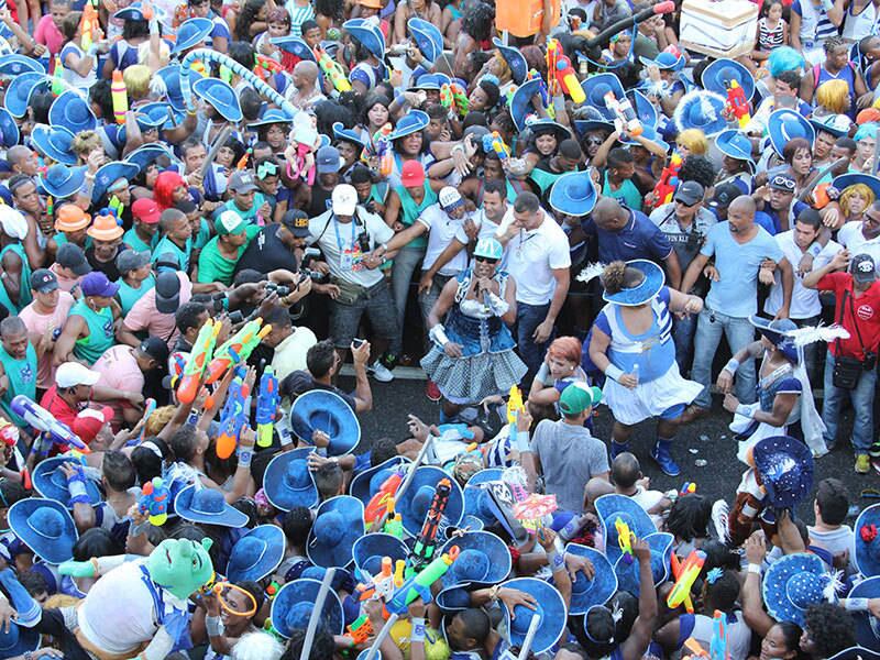 Bloco informa que os associados devem ir para o encontro com fantasias dos anos anteriores