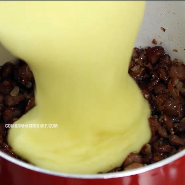 Caldo de Aipim com Calabresa e Bacon