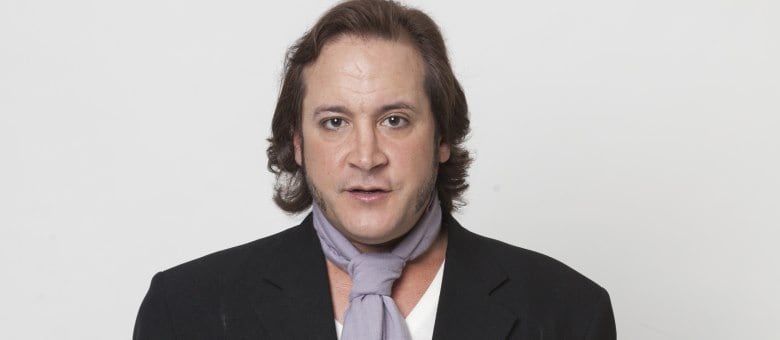 Peão Roy deixou a sede da Fazenda na manhã desta quinta-feira (25)