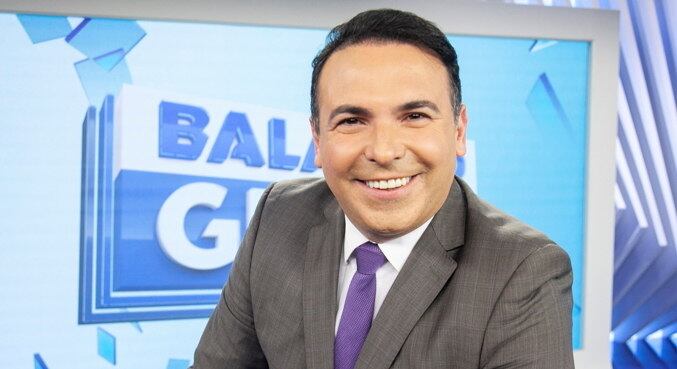 Reinaldo Gottino volta ao comando do Balanço Geral nesta sexta (25)