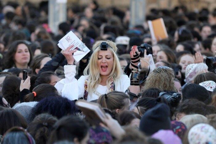 Duas mulheres foram feridas no confronto