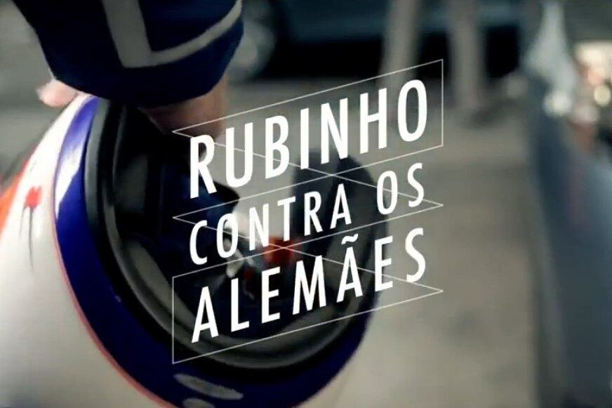 A Volvo aproveitou que os principais concorrentes do V40 são alemães para promover uma brincadeira em seu último comercial. A marca contratou o ex-piloto de Fórmula 1 Rubens Barrichello para correr contra "os alemães" Audi A3, BMW Série 1 e Mercedes Classe A. A corrida começa bem, mas o brasileiro perde de novo e de uma maneira inusitada. Entenda o que acontece nas próximas fotos e clique aqui para ver o vídeo completo
Quer saber tudo sobre carros? Acesse www.r7.com/carros