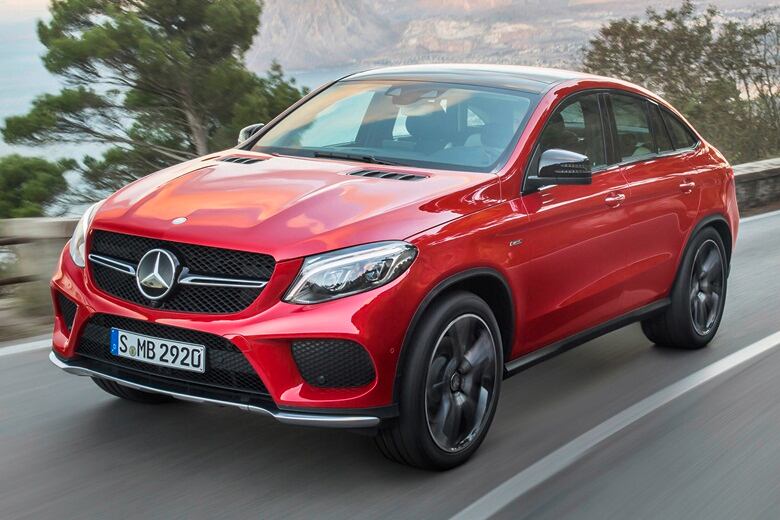 Todas as três opções de motorização do Mercedes-Benz GLE serão acopladas a um câmbio automático de nove velocidades e tração integral
Saiba tudo sobre carros! Acesse www.r7.com/carros