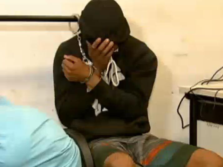 De acordo com a reportagem, o rapaz era obcecado por mulheres ruivas. Eles namoravam há pouco tempo quando insistiu para que ela pintasse o cabelo de vermelho. Veja na reportagem
+ Quer ver tudo o que rolou no Cidade Alerta? Veja a íntegra no R7 Play