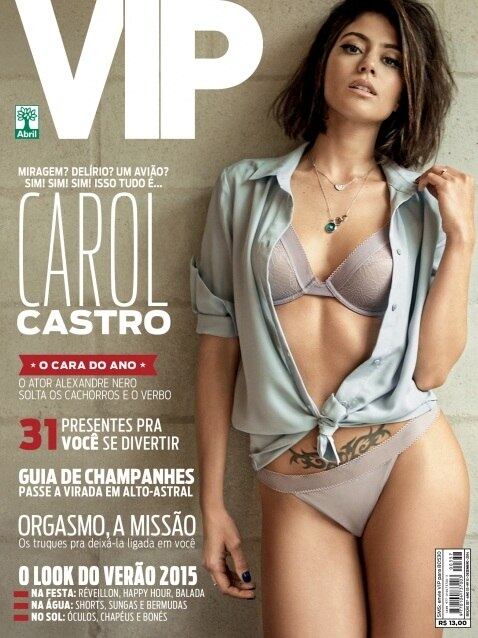 Assim como no recheio da revista, Carol sensualizou na capa da publicação mostrando todo seu corpão de lingerie e camisa

Quem você quer que continue na Fazenda?
