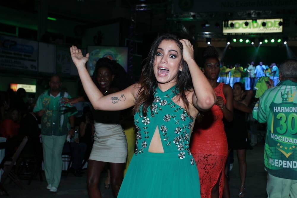 Recentemente, ela recebeu o EMA 2015 de melhor artista internacional latina