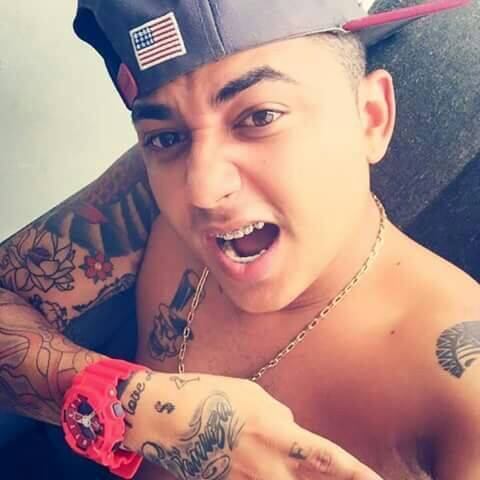 A reportagem entrou em contato com a assessoria de imprensa do cantor, mas não obteve retorno 
