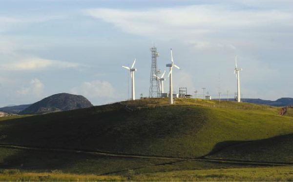 12ª – Cemig



A Companhia Energética de Minas Gerais também não fica de
fora do ranking da Forbes. Com quase 8.000 empregados e valor de mercado de R$ 17,9 bilhões (US$ 5,9 bilhões), a empresa é uma das
principais concessionárias de energia do País