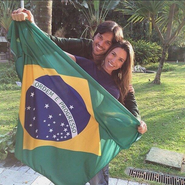 O casal não esconde a felicidade nas fotos postadas nas redes sociais