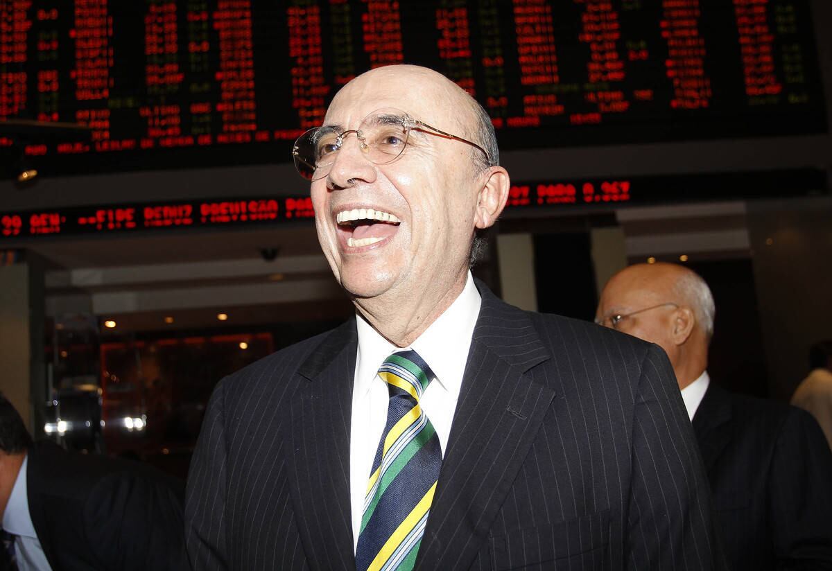 Henrique Meirelles é cotado para o Ministério da Fazenda em caso de impeachment e a instalação de um governo de transição
