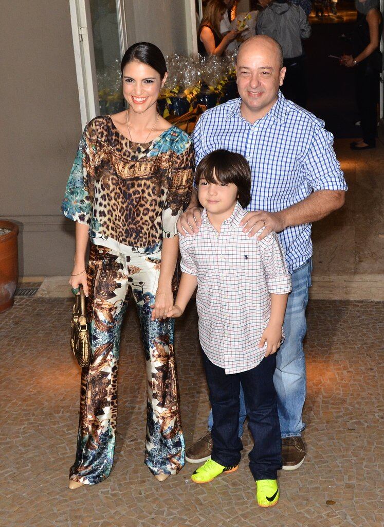 Chris Flores foi com o marido, Ricardo Côrrea, e o filho, Gabriel. De presente, deu um piano.

— Rafa é uma criança muito esperta e animada. Trouxe de presente um piano de brinquedo, porque o pai dela é cantor e a mãe dança todos os ritmos
