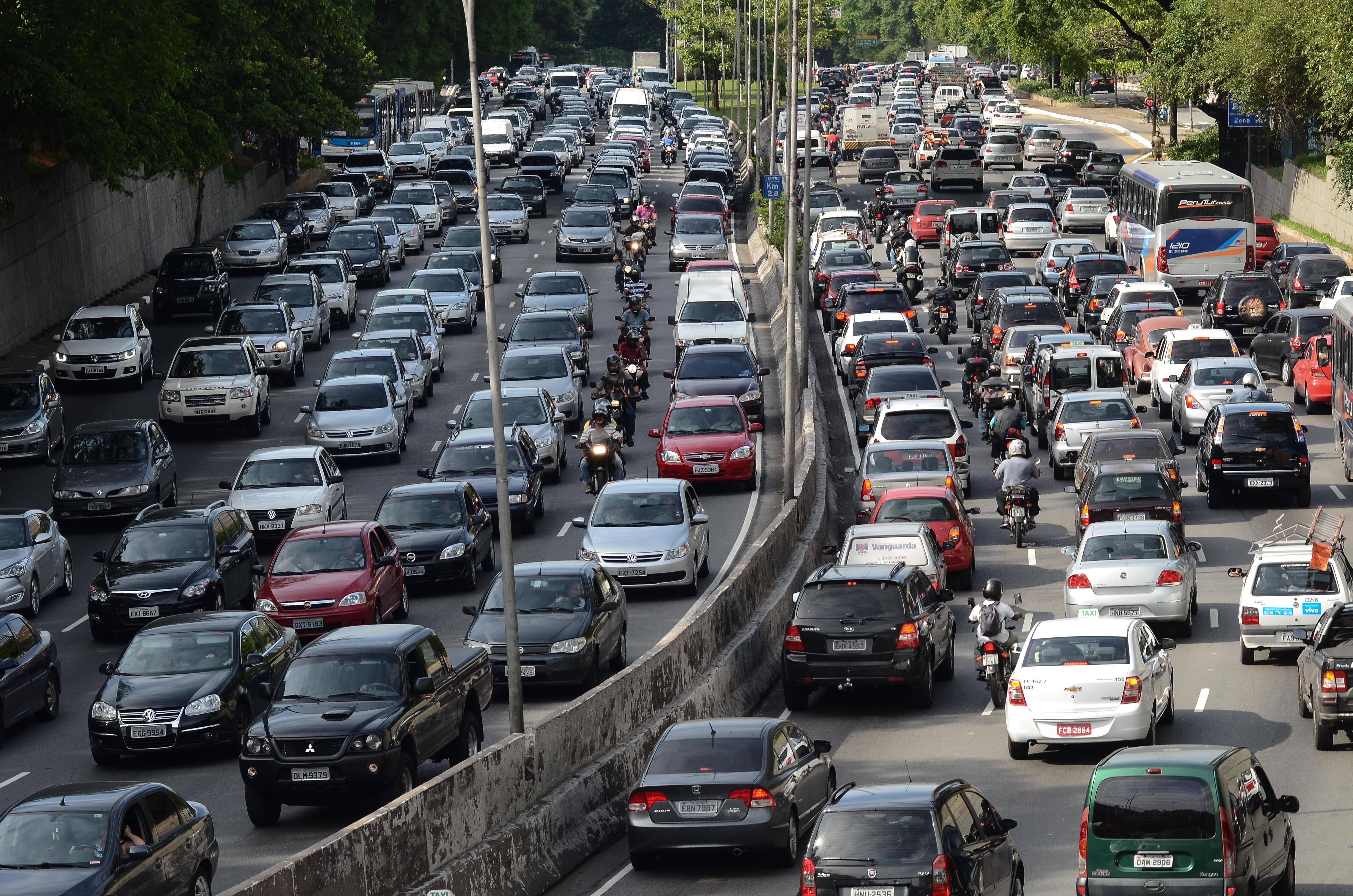 Sentido zona norte do corredor Norte-Sul era o que mais registrava lentidão