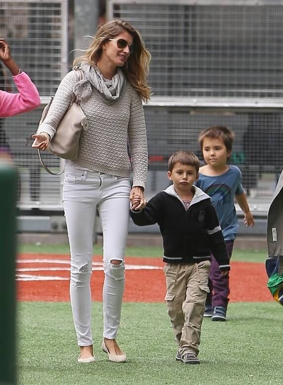 Mais tarde, andou com o filho, Benjamin, por Nova York 