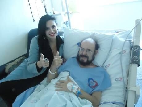 José Mojica Marins e a filha, Liz Vamp, no hispital