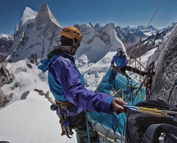 Escalador, montanhista, alpinista, artista. Assim pode ser definido Renan Ozturk
