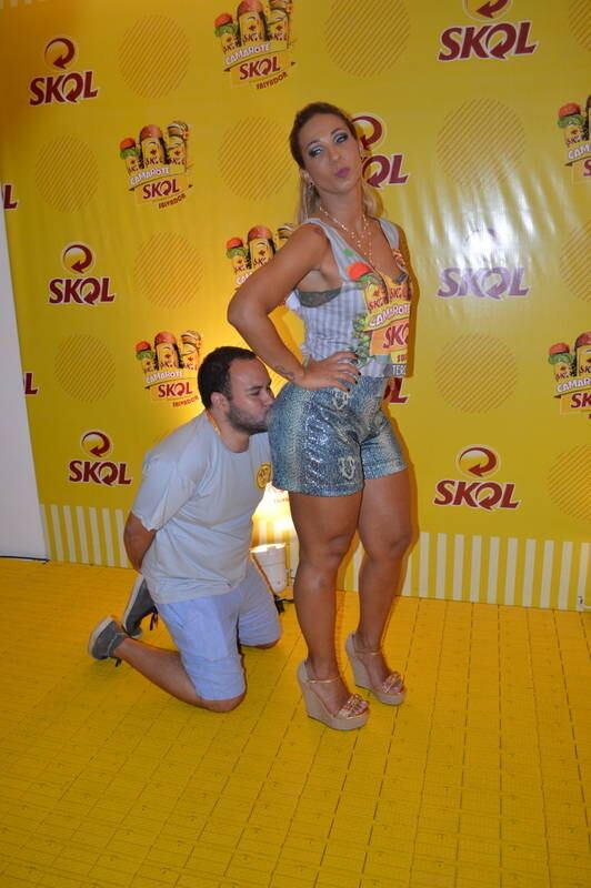 A cantora posou para os cliques