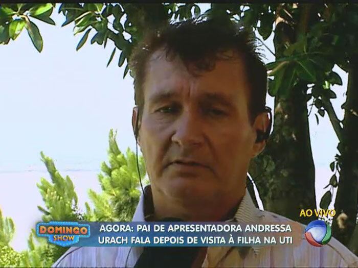 Carlos Alberto Urach, pai da modelo Andressa Urach, visitou
a filha no Hospital Conceição em Porto Alegre/RS no último sábado (6). Em entrevista ao Domingo Show, ele relatou como foi o reencontro. Veja!

+ ASSISTA: Pai de Andressa Urach fala sobre visita à filha na UTI

+ Aproveite e confira as matérias do programa Domingo Show

+ Já curtiu a página do Domingo Show no Facebook? É só clicar!

+ Siga o Domingo Show no Twitter e receba todas as notícias do programa