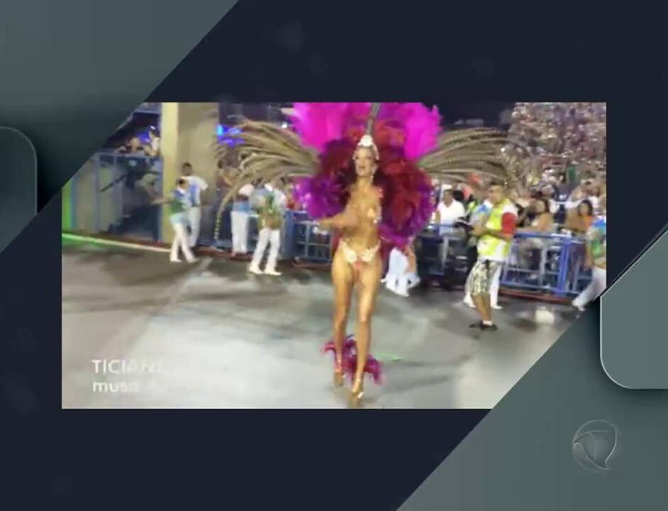 Por causa do salto quebrado, Tici não conseguiu sambar.

— Eu tinha feito aula, tinha ensaiado e eu não conseguia mais sambar. Aí eu só conseguia fazer aqueles movimentos com o braço e com o corpo

+ Acesse R7 Play e assista às íntegras dos programas da Rede Record
