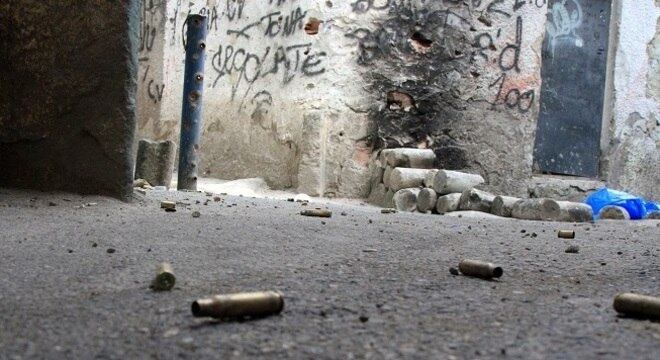 Confronto intenso assustou os moradores e deixou um PM ferido