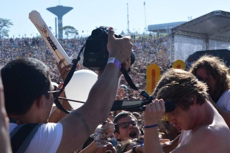 ...Foi pra galera! Ele agradeceu a vibração positiva dos espectadores