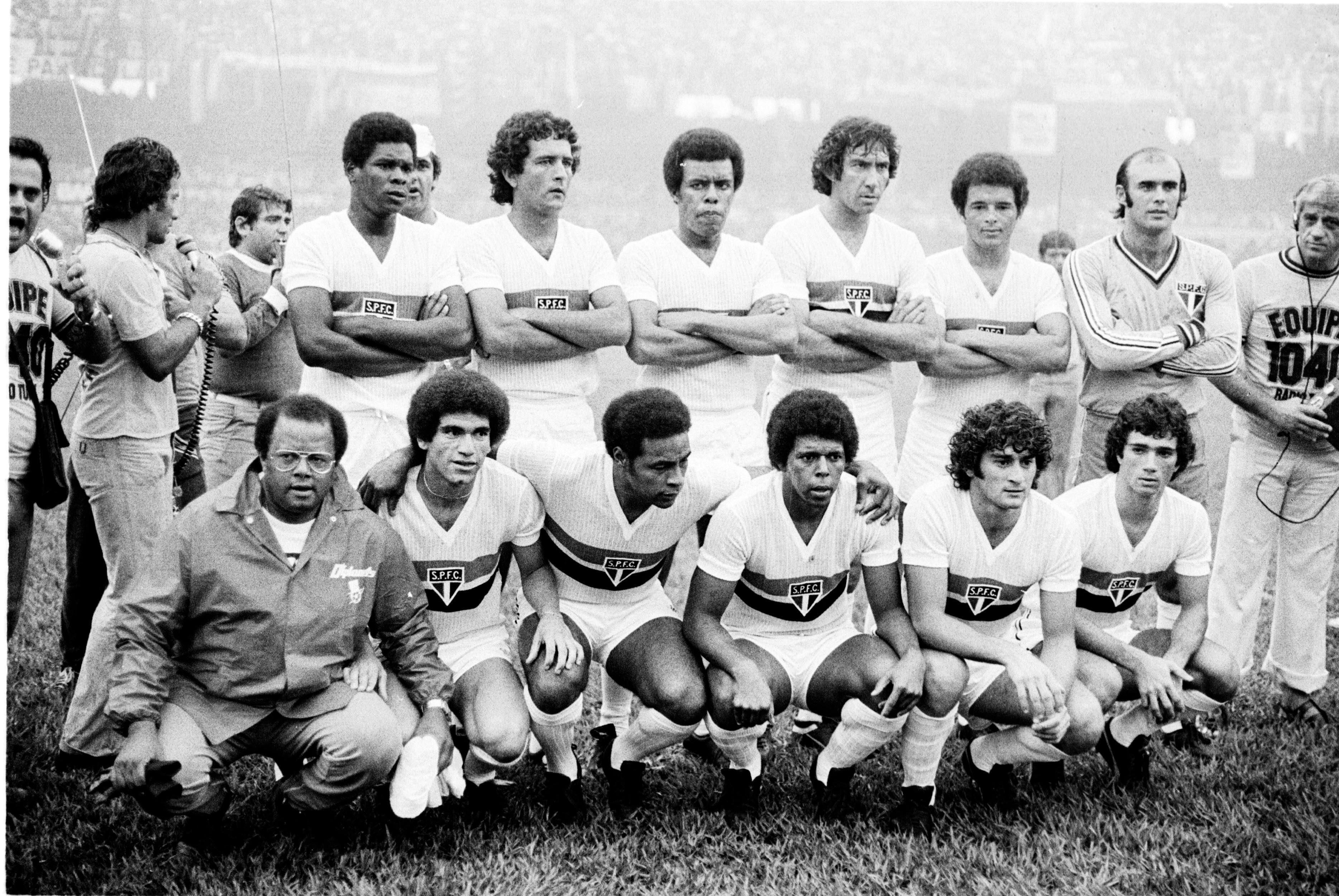 Presidente do clube renova contrato com Rubens Minelli