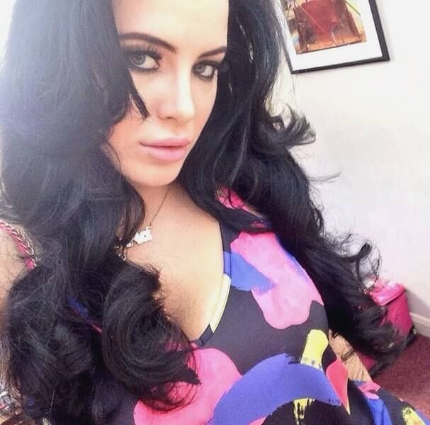 Entre as possíveis conquistas de Balotelli após o término com Fanny está a bela morena Carla Howe 
