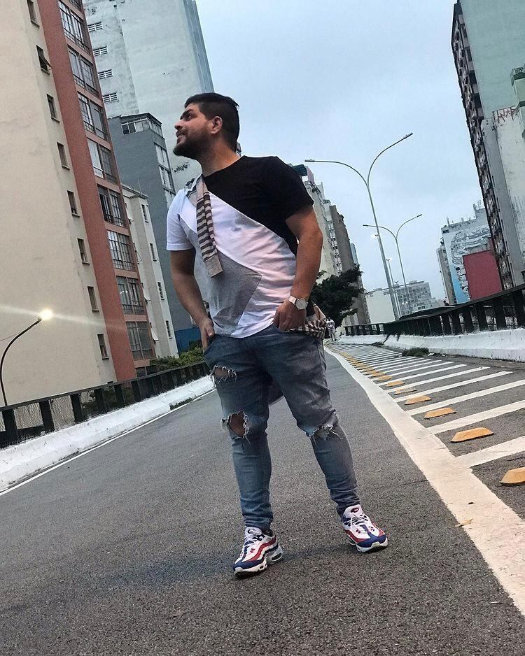 Obaid no Elevado Presidente João Goulart, popularmente conhecido como Minhocão