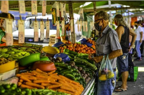 Inflação esperada supera teto da meta do governo