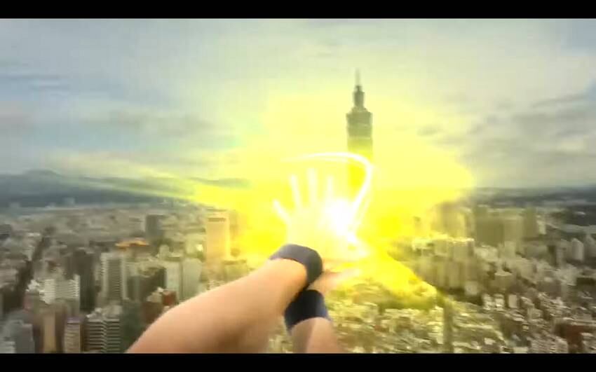 No vídeo ele atira o raio contra o prédio, mas depois mostra que tudo foi feito usando uma tela verde