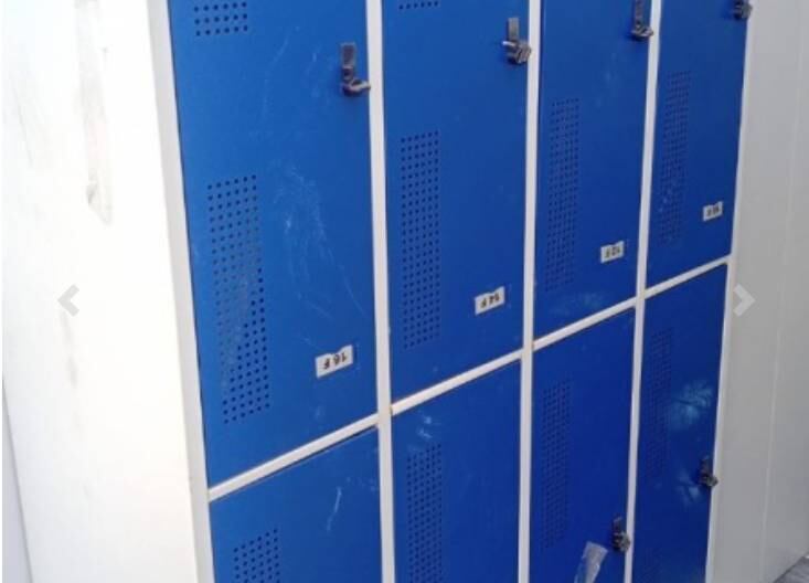 O armário para vestiário saiu por R$ 30 mil. Os vencedores do leilão têm até 24 horas para pagar e mais 48 horas para retirar os produtos, que estão em um depósito de Guarulhos 