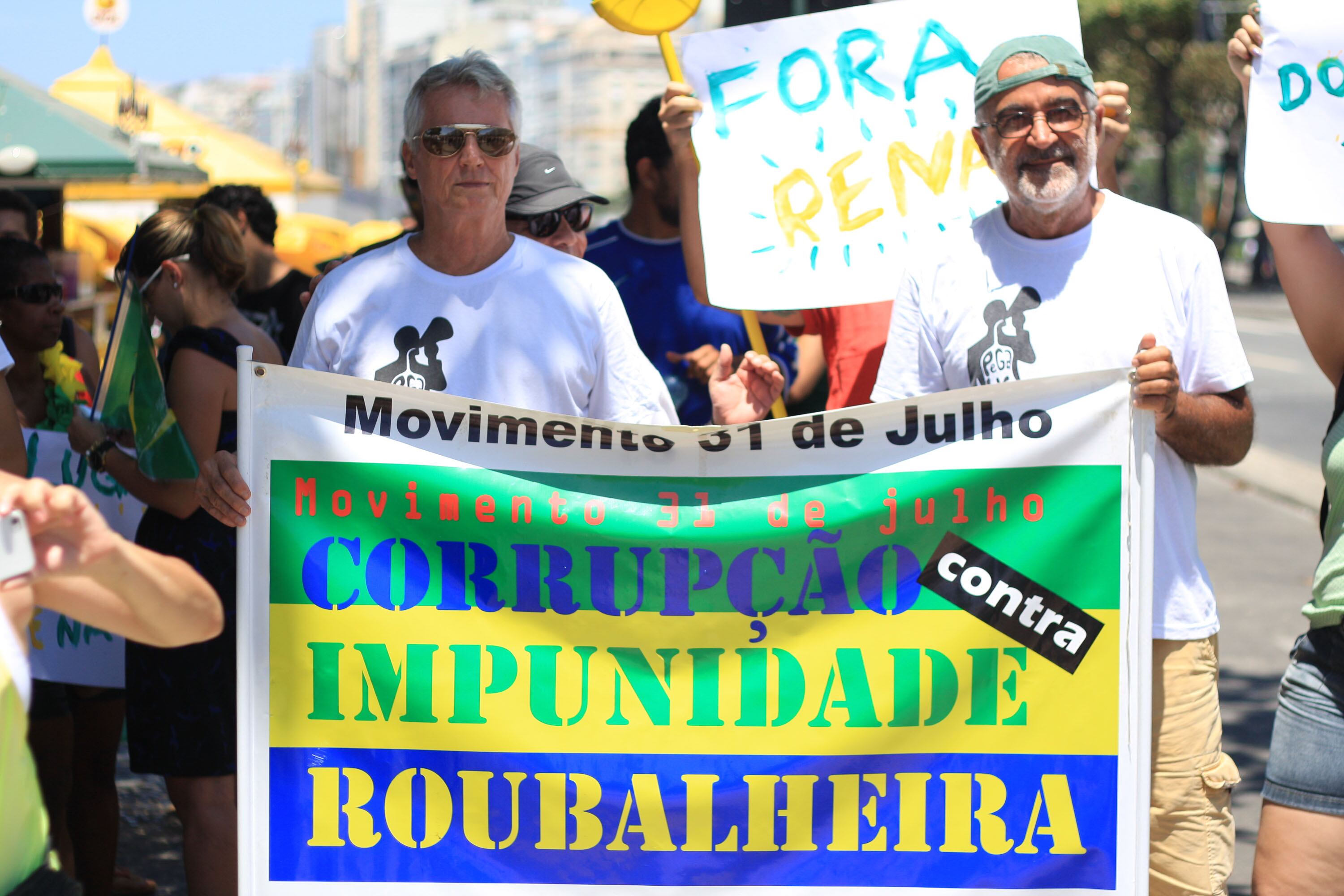 Eventos semelhantes ao realizado ontem foram feitos, no sábado, em São Paulo,
Brasília, Curitiba, Recife, Fortaleza, Goiânia, Lins (SP) e Ribeirão Preto (SP)