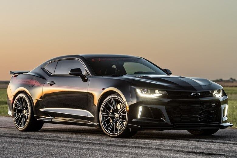 A Dodge está revelando em teasers o Challenger Demon antes de sua apresentação oficial no Salão de Nova York, que começa na semana que vem, dia 14 de abril. Porém, a preparada Hennessey Performance tratou de criar um concorrente monstruoso para essa disputa infernal, o Camaro ZL1 The Exorcist