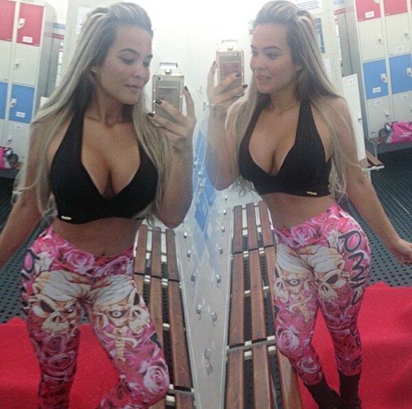 Geisy recebe elogios de fãs na wev