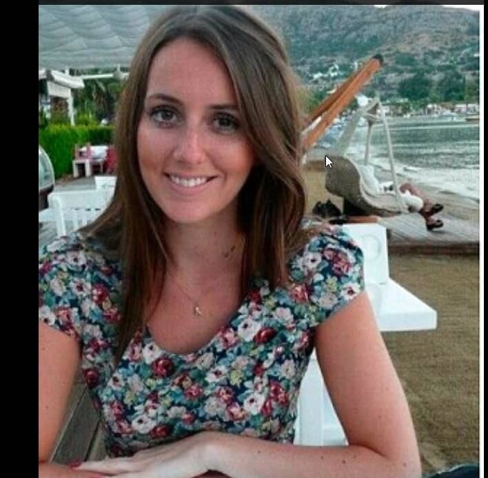 A impostora tinha até mesmo um relacionamento online de dois anos e meio com outro homem. A mulher que se passava por Ruth conversava todas as noites por telefone com o interesse amoroso