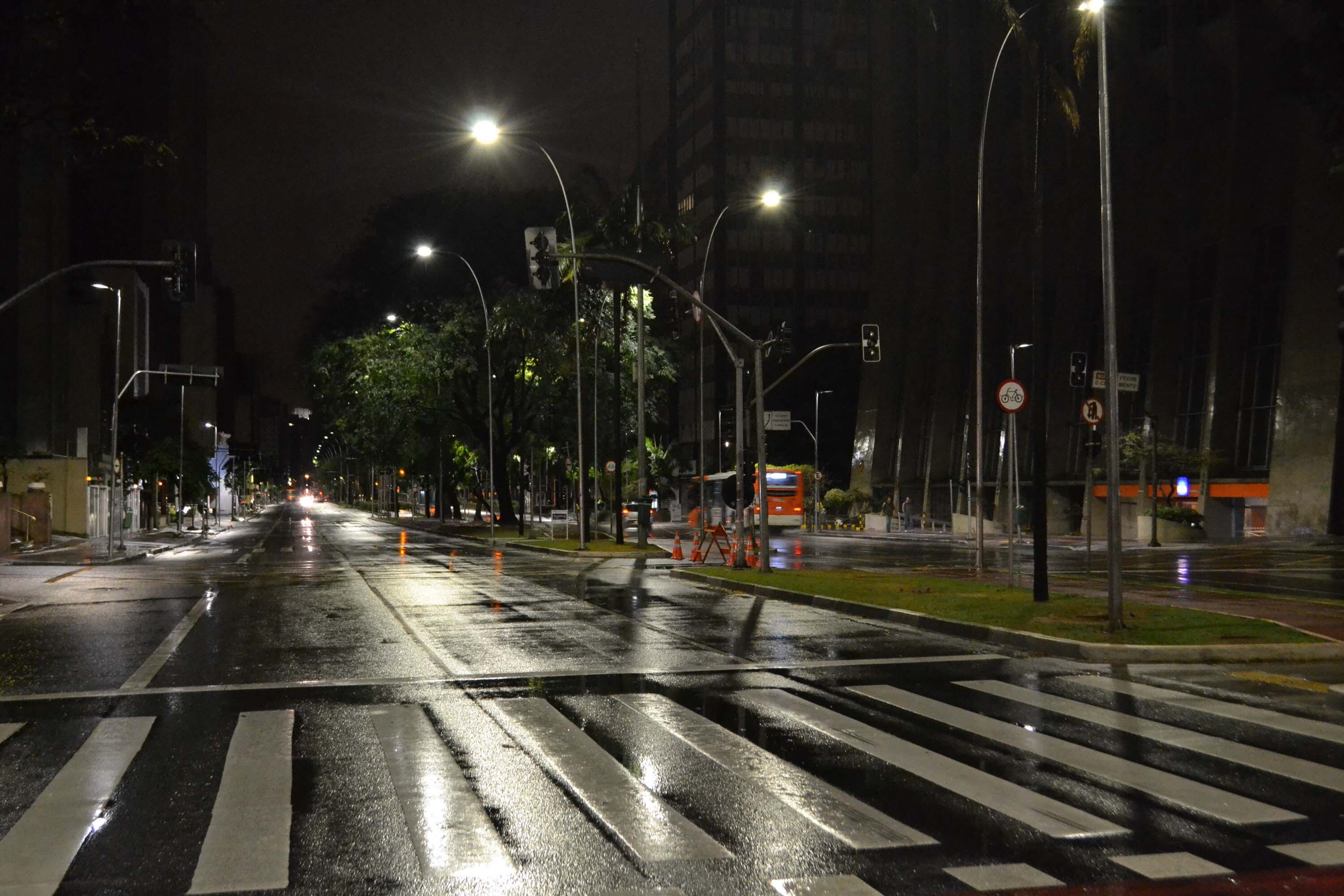 Com chuva, capital registra dezenas de semáforos quebrados
