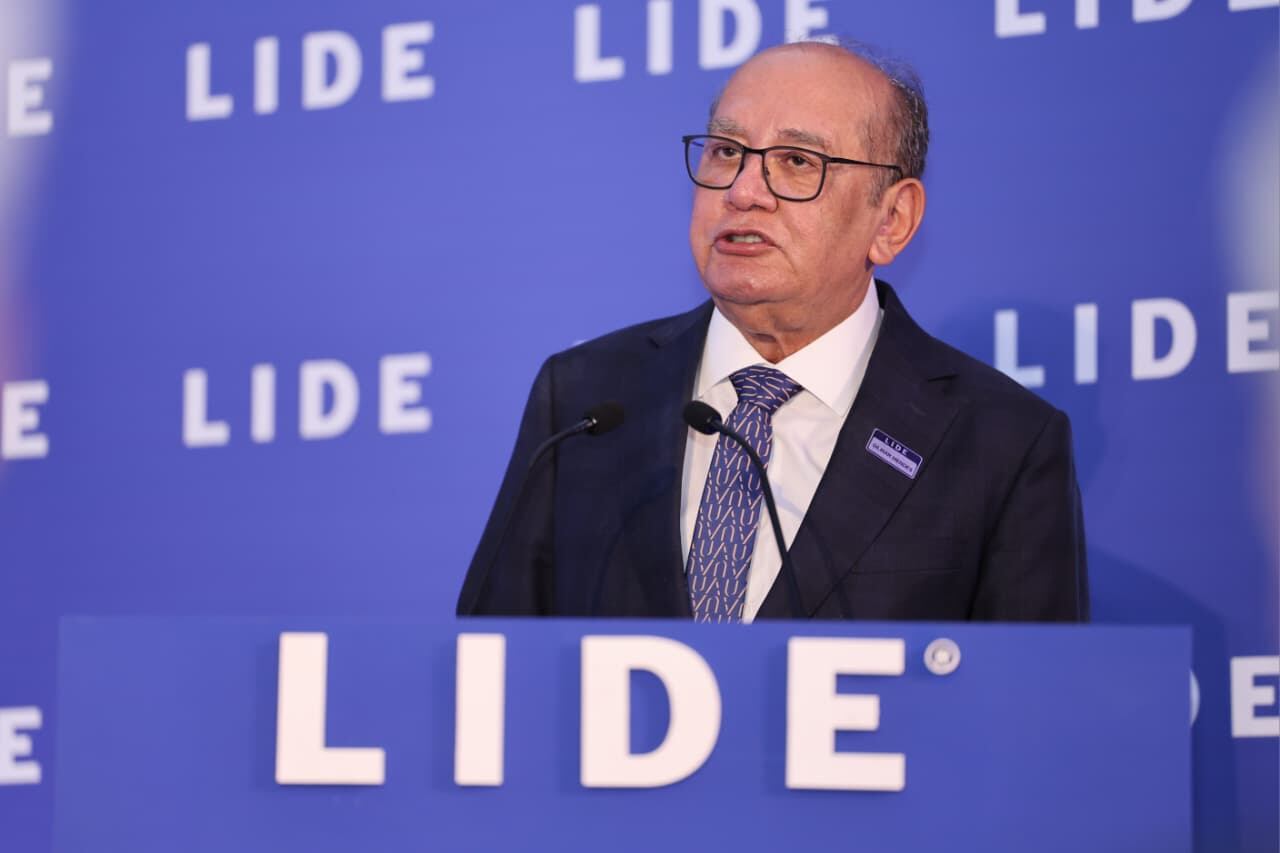 Gilmar Mendes defende modernização das relações de trabalho
