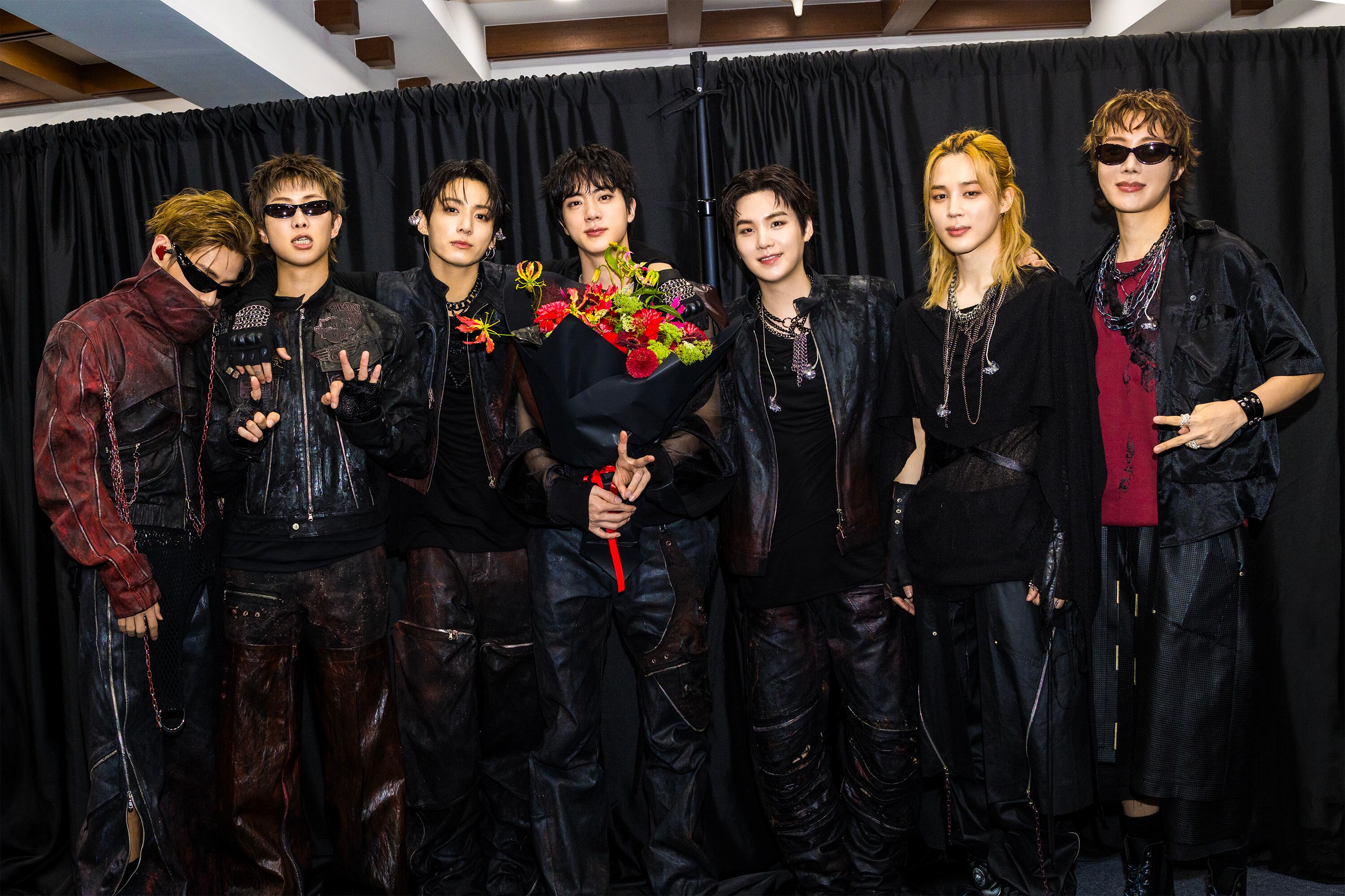 BTS reúne 110 mil fãs em Busan e celebra 13 anos de história com