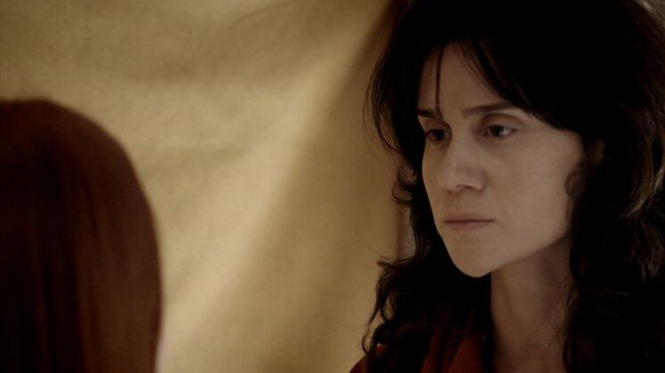 Cansada de ouvir os comentários maldosos de Penina, Ana respondeu: "Com
filhos ou não, Elcana me ama Penina, e é isso que te incomoda", afirmou.