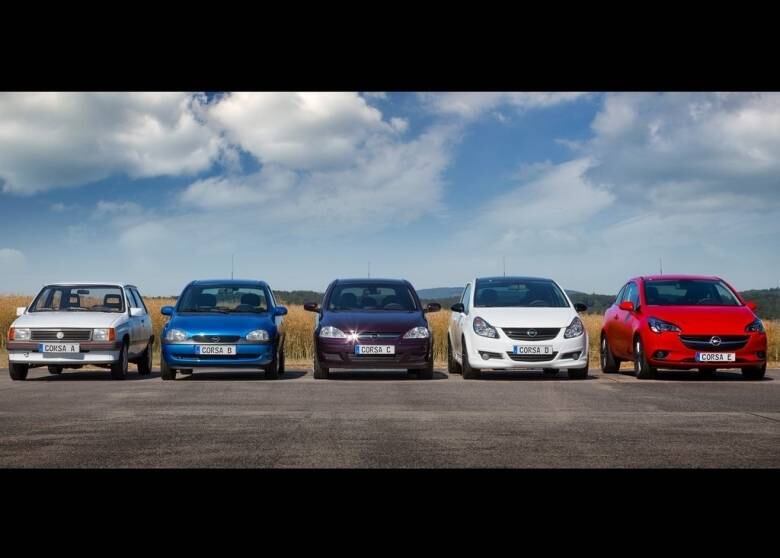 As cinco gerações do Corsa: modelos azul e vinho — segunda e terceira gerações, respectivamente — foram vendidos no Brasil

Saiba tudo sobre carros! Acesse www.r7.com/carros