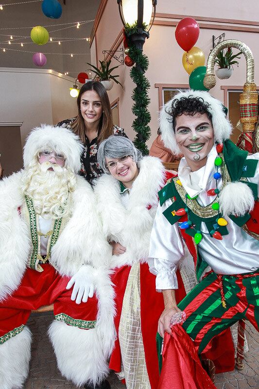 Carolo Celico promove festa natalina com a presença do filho mais velho, Luca